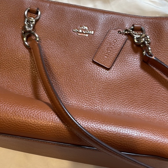 EUC Coach shoulder bag - Picture 2 of 5